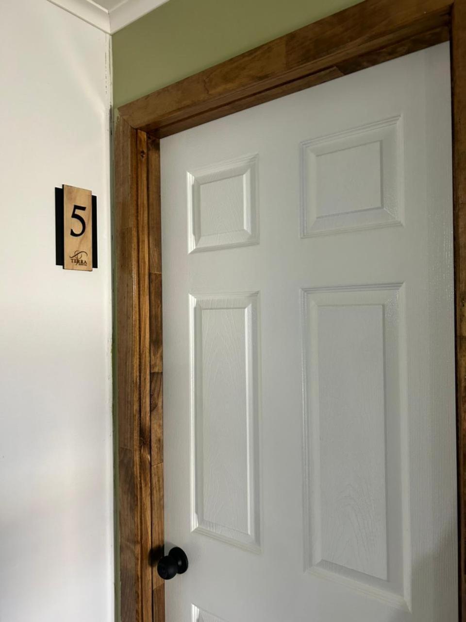 Terra Hostal Пуерто Наталес Екстериор снимка